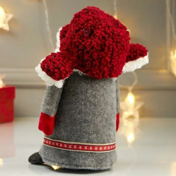 Кукла интерьерная "Дедушка Мороз в серой шубе и красной шапке-ушанке" 26х14х18 см 4822665