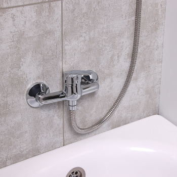 Смеситель для душа Milardo Simp SIMSB00M03, однорычажный