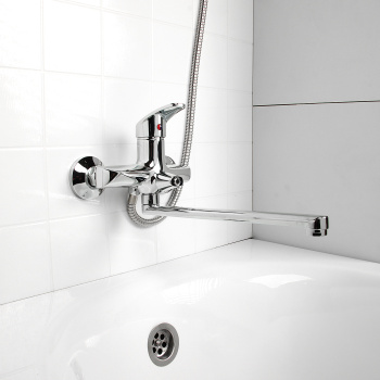 Смеситель для ванны Roegen RC100C, длинный излив, однорычажный