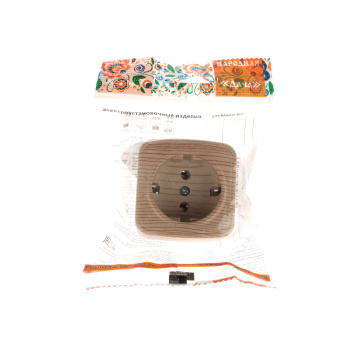 Розетка Дача ОП 1-мест. сосна сз А16 Народная SQ1824-0038